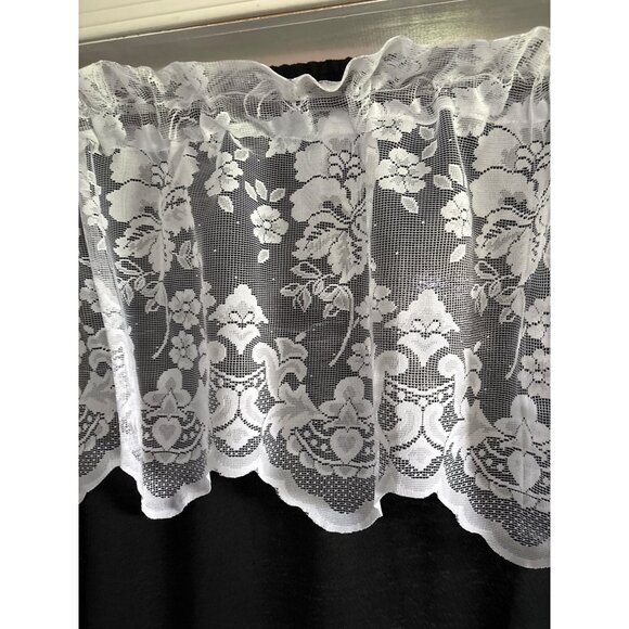 White Lace Floral Valance 17"L x 62"W - Picture 3 of 6